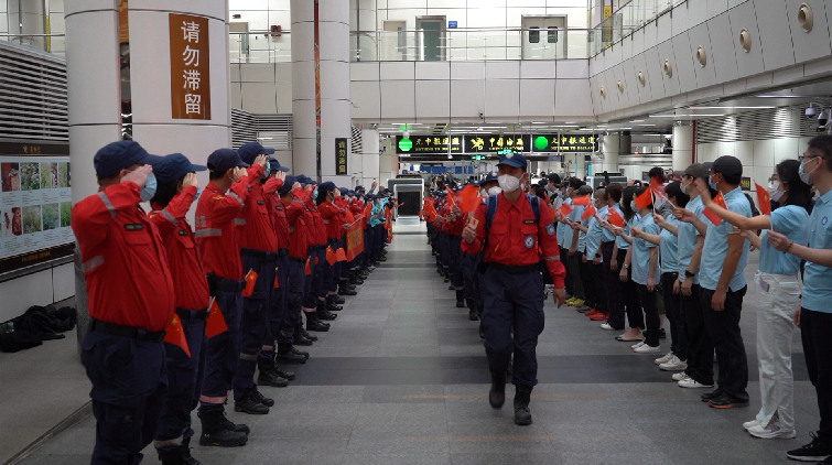 有片 | 馳援土耳其勇士回家！深圳市公益救援隊平安返深