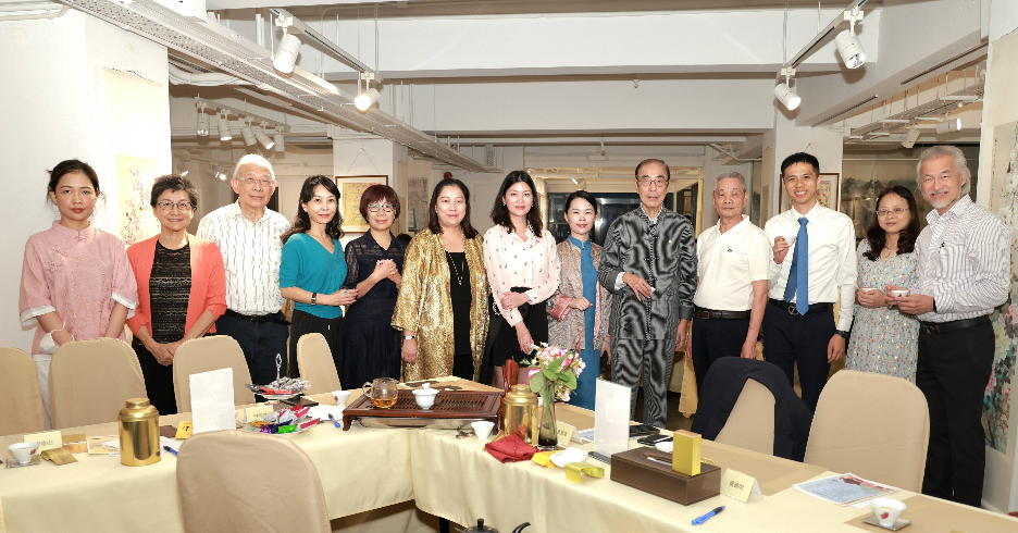 工夫茶耀香江 ?金「鳳凰」度暖冬