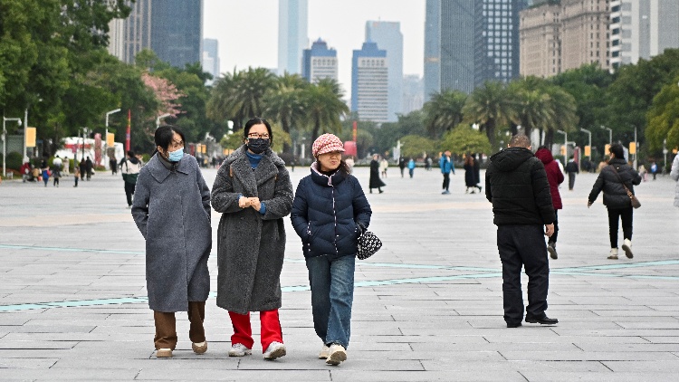 寒潮、暴雪、冰凍、大風(fēng)、強(qiáng)對(duì)流天氣，中央氣象臺(tái)五預(yù)警齊發(fā)