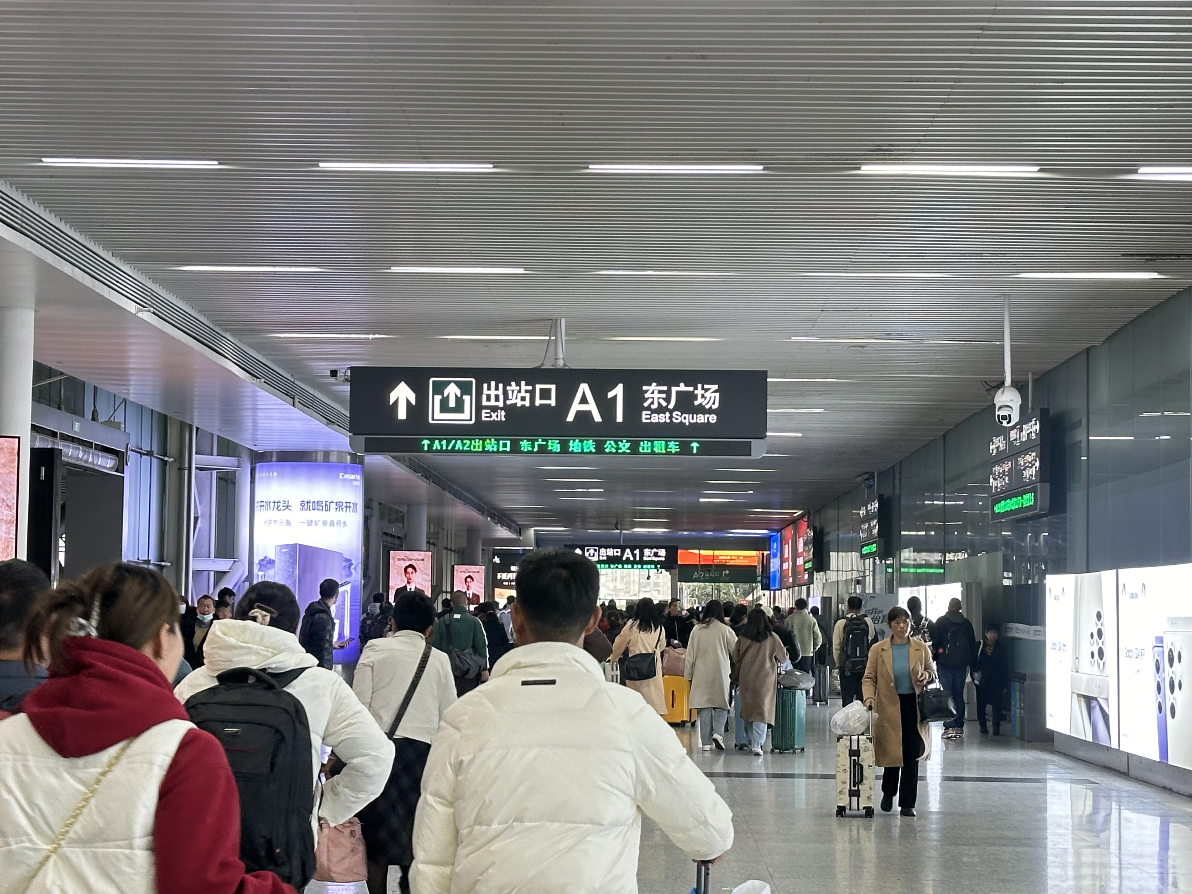 深圳鐵路：本周末還有一波春運客流高峰，進京列車需 「二次安檢」