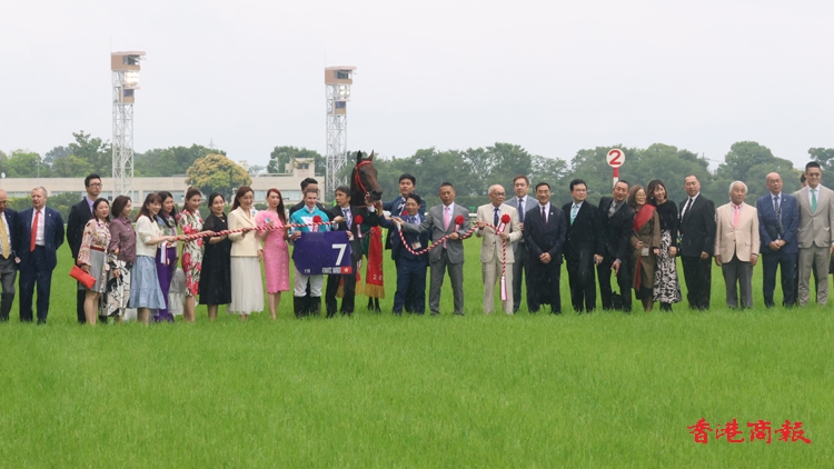 有片 | 勝出安田紀(jì)念賽 浪漫勇士為港爭光 日本馬迷歡喜若狂