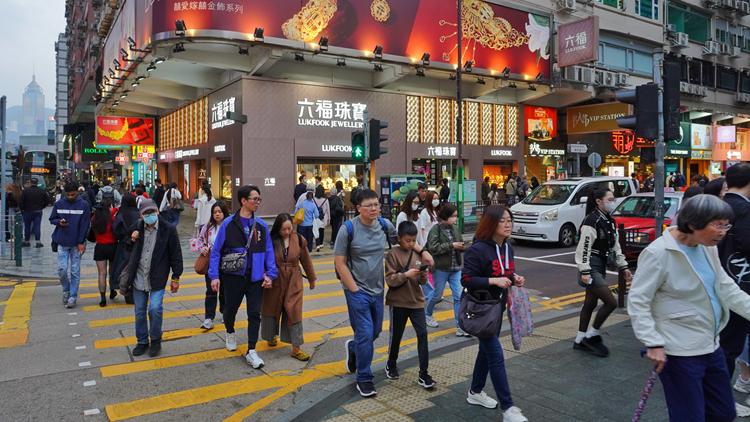 吳永嘉：歡迎提高內(nèi)地訪港旅客購(gòu)物免稅額 助提振本港經(jīng)濟(jì)