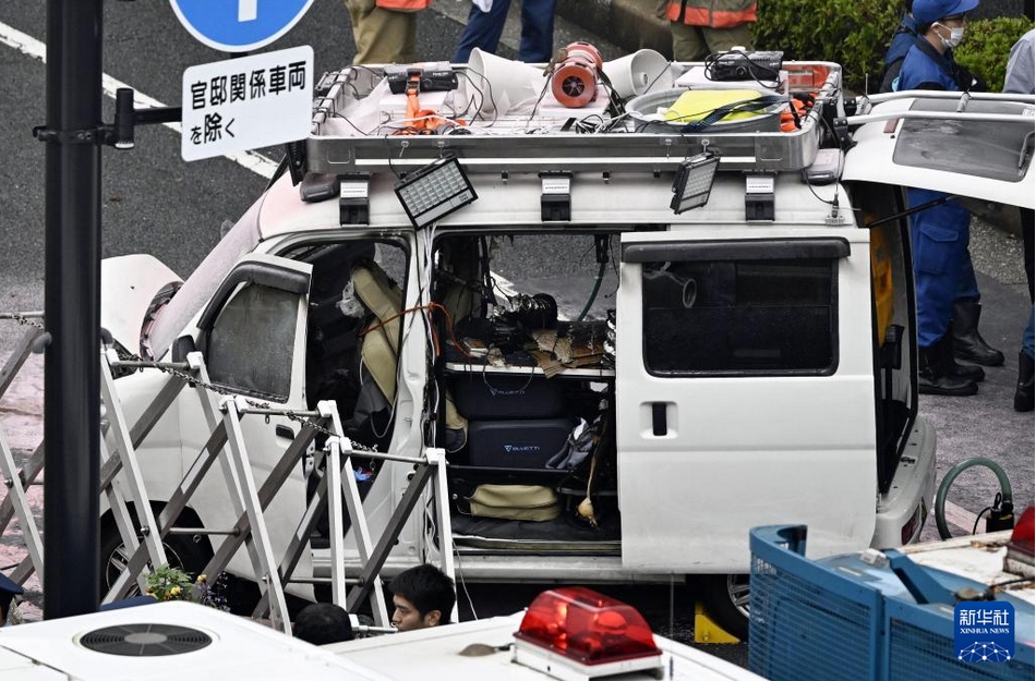 日本一男子向自民黨總部投擲燃燒物並開車衝撞首相官邸 